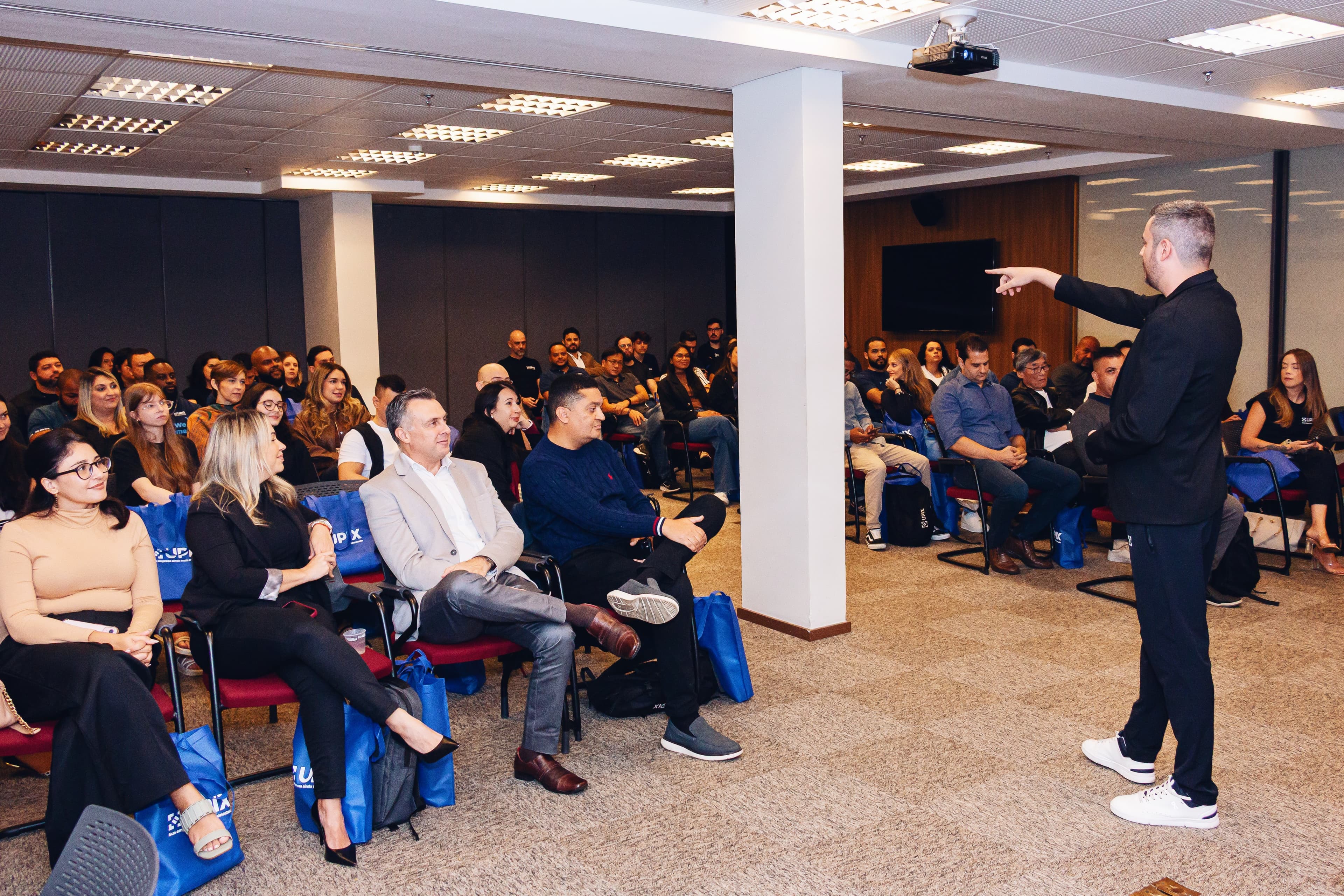 UPIX Team Meeting - Collaborative environment in action